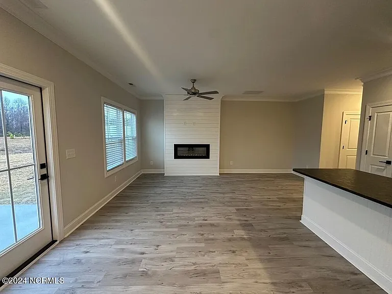 2100 N Kali Ln #B — Photo 6