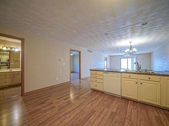 5th image of 1629 Warrenton Ct