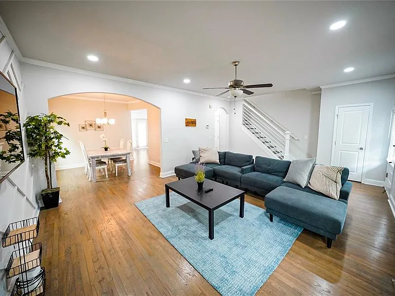 1141 McDaniel St SW — Photo 5