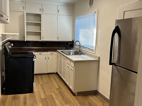 5th image of 107 E Kent Ave