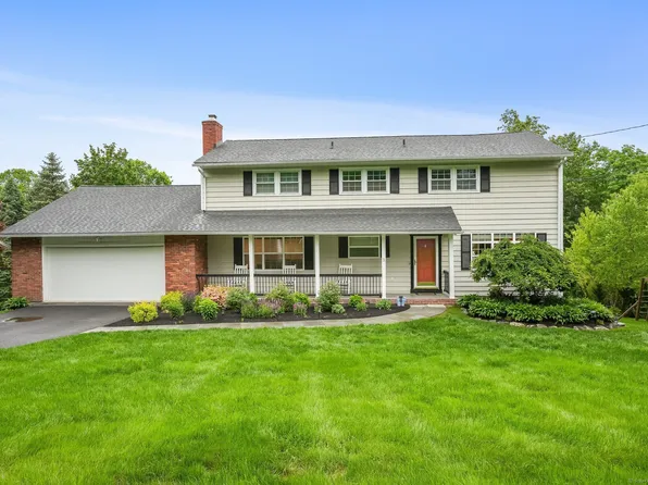 27 East Gate Road, Danbury, CT 06811