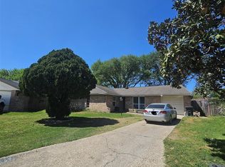 7422 Yellow Pine Dr, Houston, TX 77040