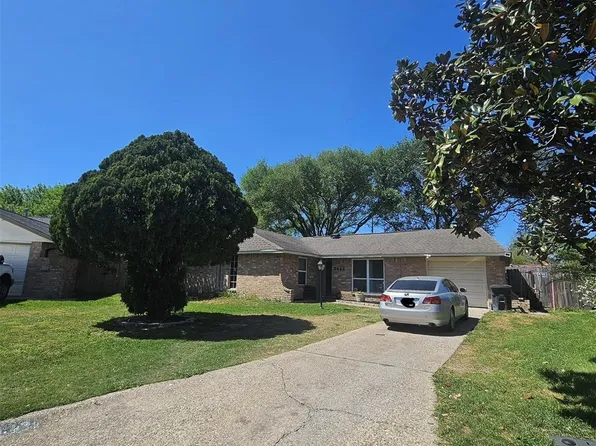 7422 Yellow Pine Dr, Houston, TX 77040