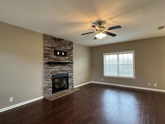 4th image of 1276 Freedom Dr