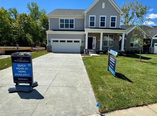 7687 Larchwood Dr, West Bloomfield, MI