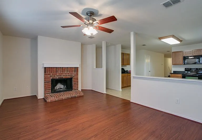 4541 Martingale View Ln — Photo 9