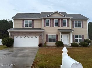 111 Maple Farms Ln, Havelock, NC 28532