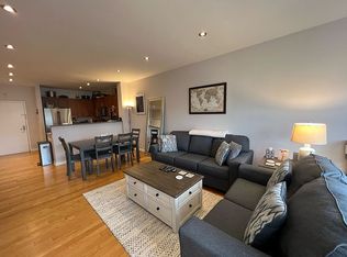 30 Freedomway APT 411D, Jersey City, NJ 07305