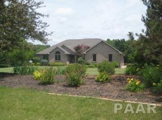 1535 Pine Tree Dr, Washington, IL 61571