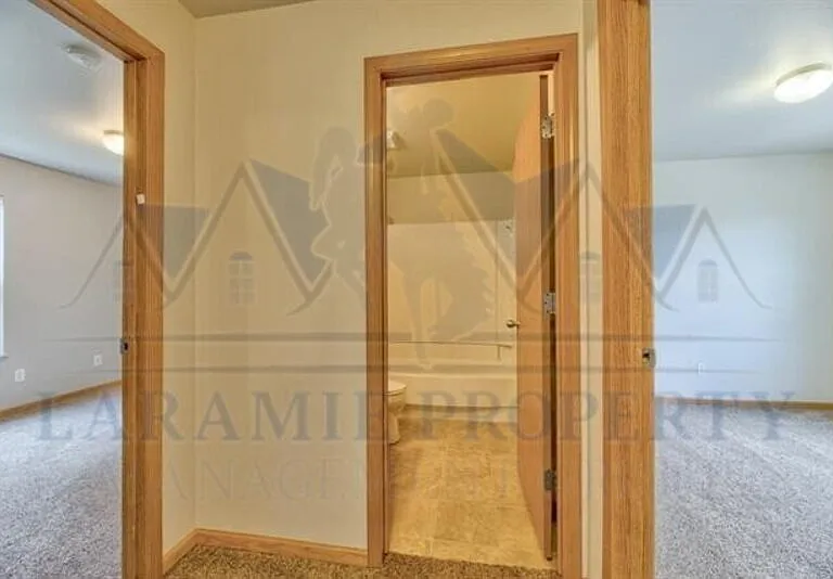 415 Mitchell St #F-2 — Photo 7