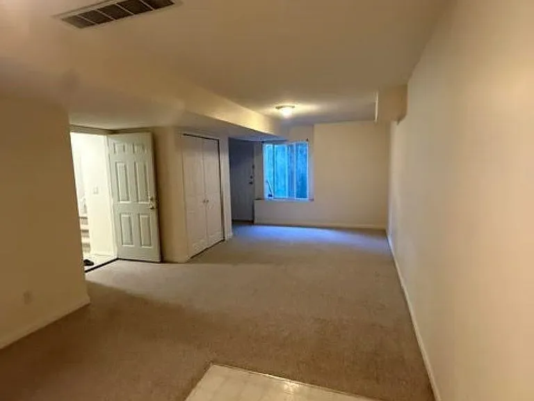 16XX Plateau Cres — Photo 21