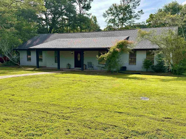 715 Cedarwood Dr, El Dorado, AR 71730