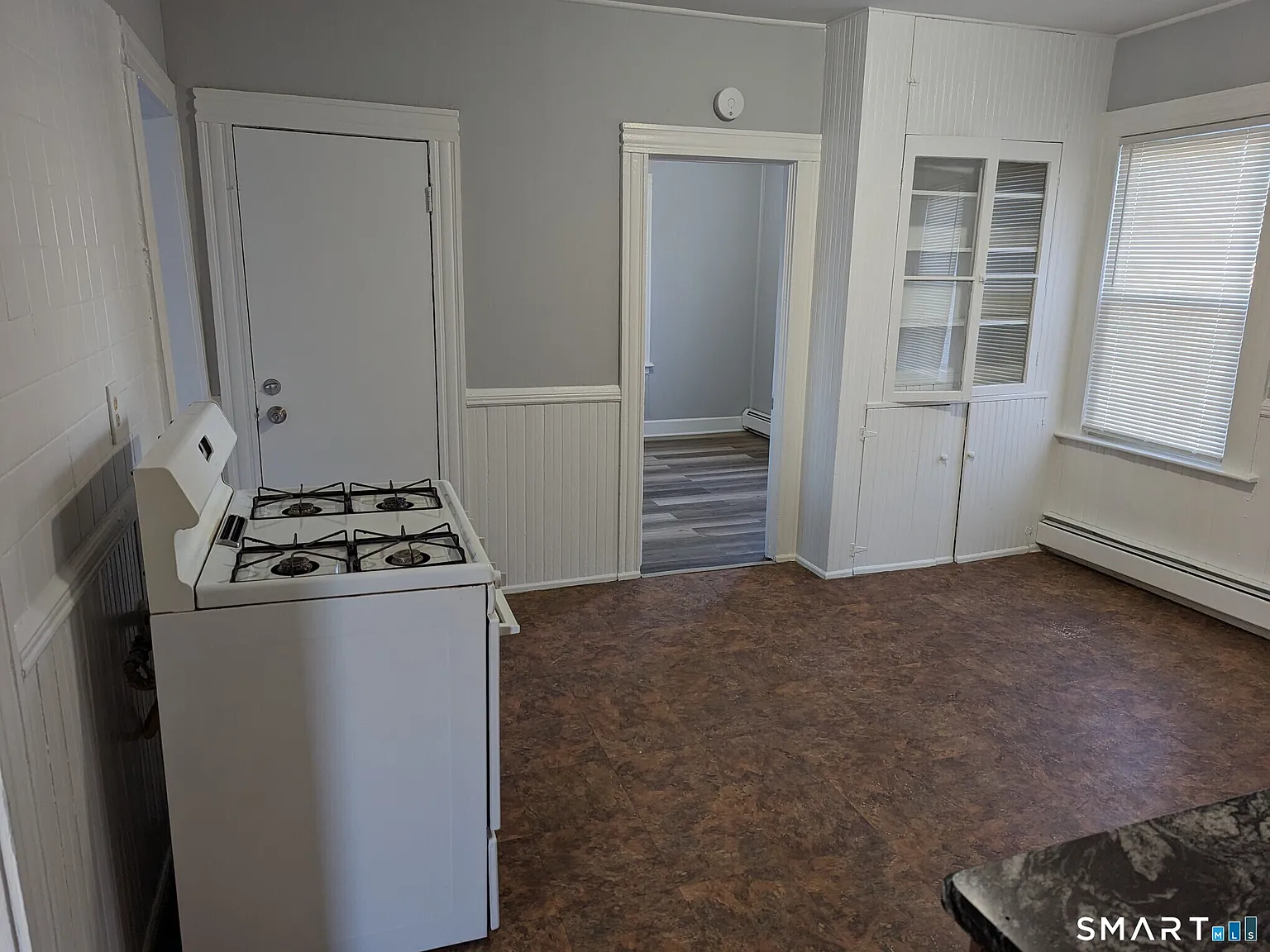 2 bed, 1.0 bath, 900 sqft, $1,550 — Photo 4
