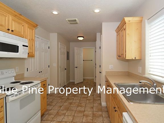 3rd image of 1585 Bull Pen Way Unit 1