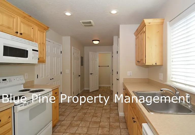 1585 Bull Pen Way #1 — Photo 3