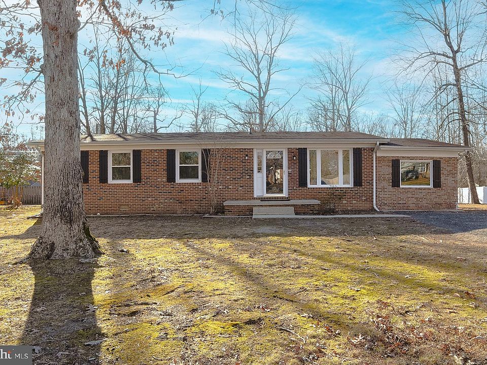 1st image of 22525 Garrison Dr