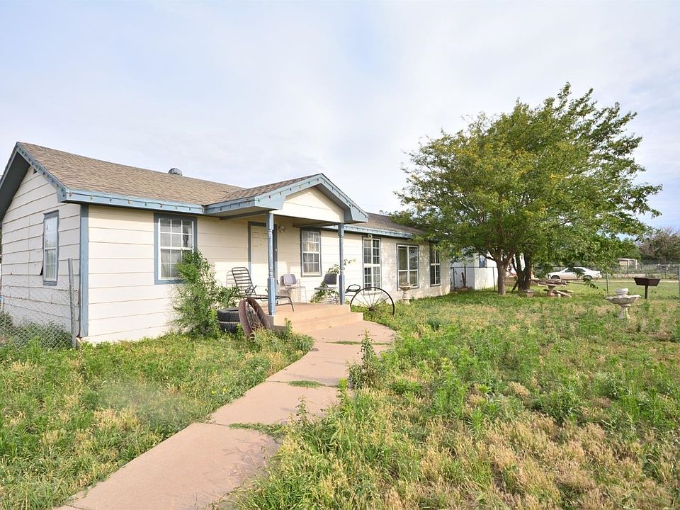 Main House 2 Bedrooms 2 Baths 3 Living Areas.
