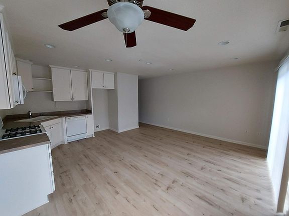 3rd image of 7612 NE 34th Ave APT 3A