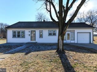 318 E Broad St, Gibbstown, NJ 08027