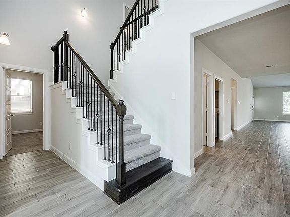 5th image of 4015 Siderno Dr