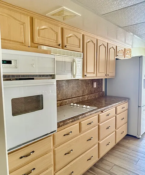 15430 N Bowling Green Dr — Photo 3