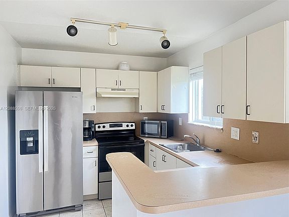 2nd image of 3390 NE 9th St Unit 201