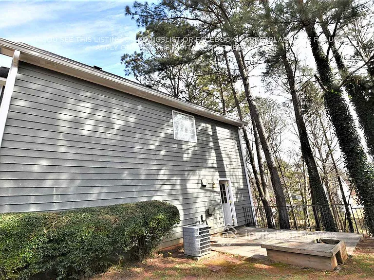 1510 Arbour Glenn Dr — Photo 4