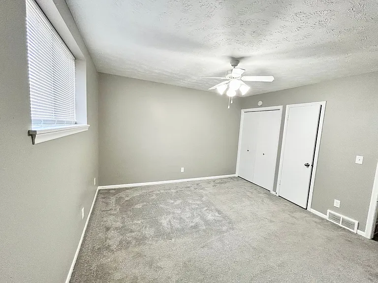4813 Underwood Ave #4815 — Photo 7