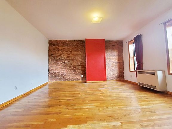 4th image of 1064 Myrtle Ave #B3