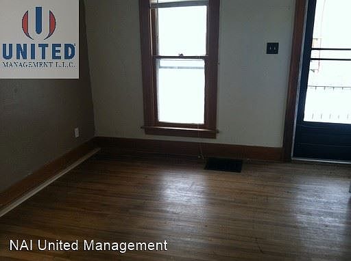 2nd image of 1820 1/2 S Nicollet St