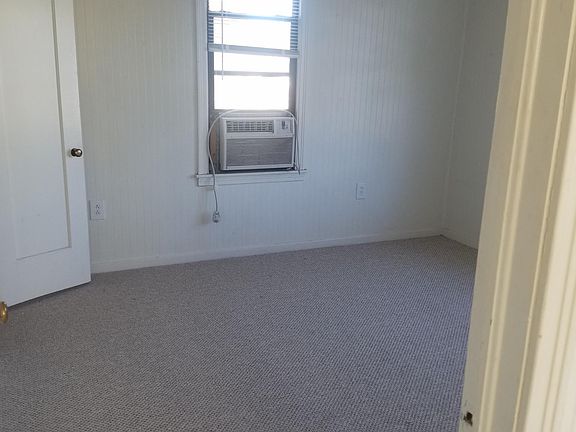 4th image of 106 21st St Ste A