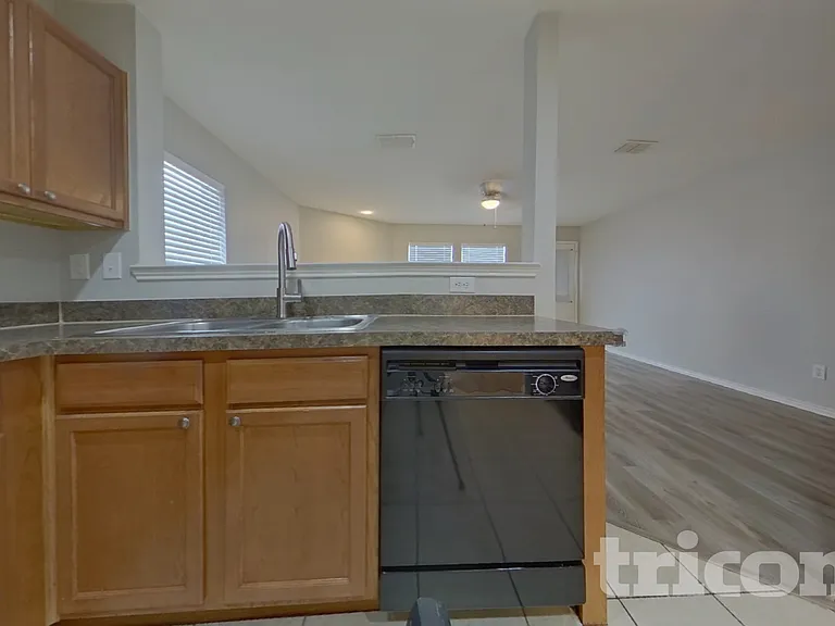 16824 Pinery Way — Photo 8