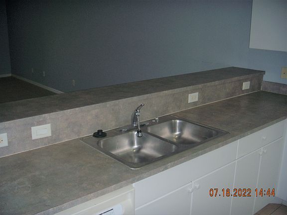 5th image of 522 NE 24th Pl