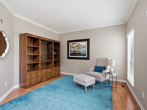 5th image of 7020 Meadow Ridge Cir