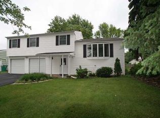 15 Lori Ln, Rochester, NY 14624