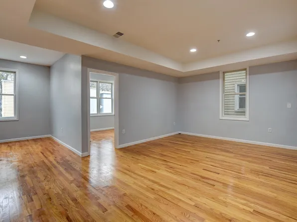 38 Court House Place image 6 of 15