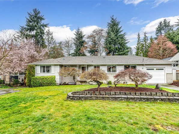 1614 N 203rd Place, Shoreline, WA 98133