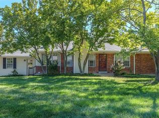 1079 Brooksgate Manor Dr, Saint Louis, MO 63122