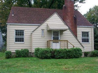 2nd image of 41 Meadowbrook Ave