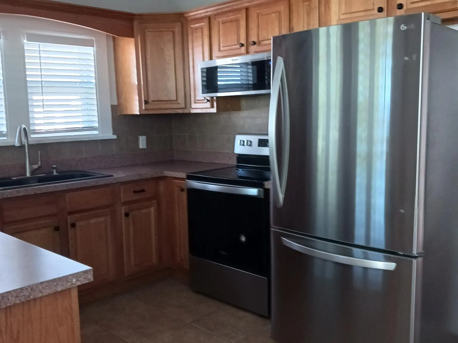 2 bed, 1350 sqft, $2,300 — Photo 2