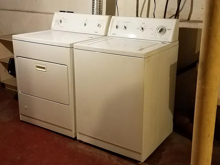 660 Downing Ct — Photo 6