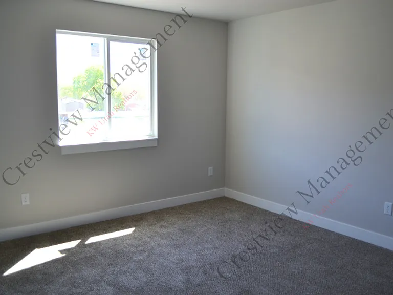 448 W McClellan Ct #3 — Photo 7