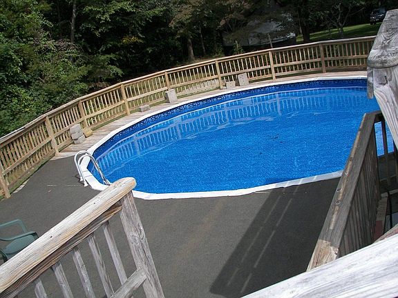 27' Ester Williams Pool