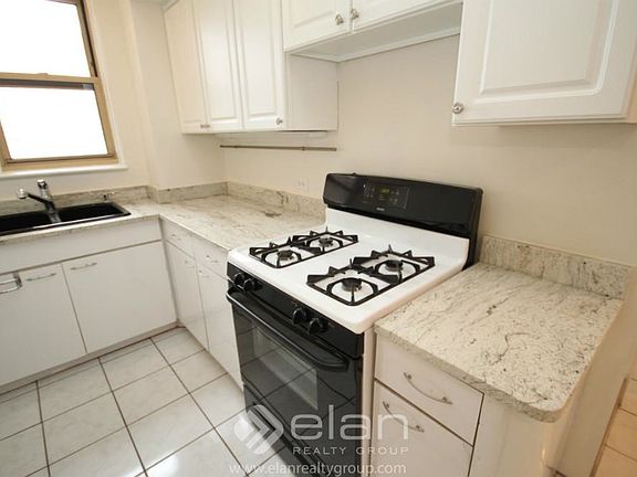 2nd image of 5000 S Cornell Ave