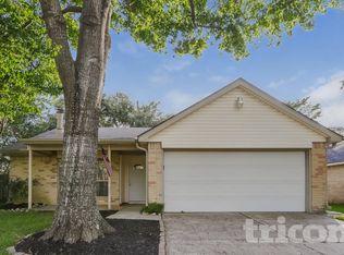 19311 Amistad Dr, Tomball, TX 77375