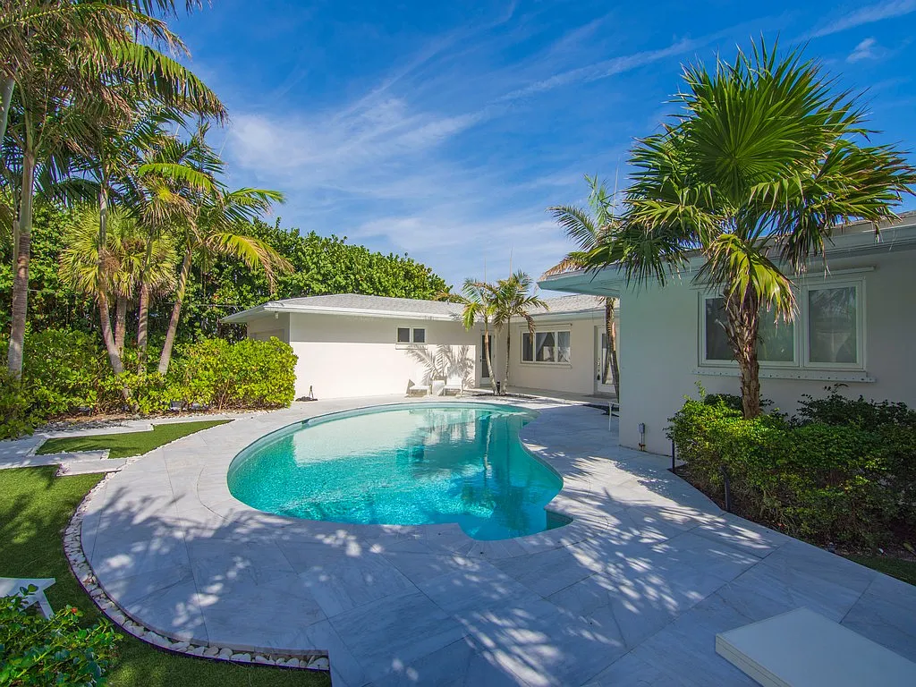 4 bed, 2459 sqft, $30,000 — Photo 4