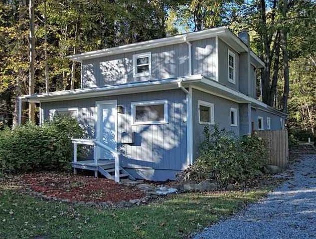2nd image of 201 Turner Dr