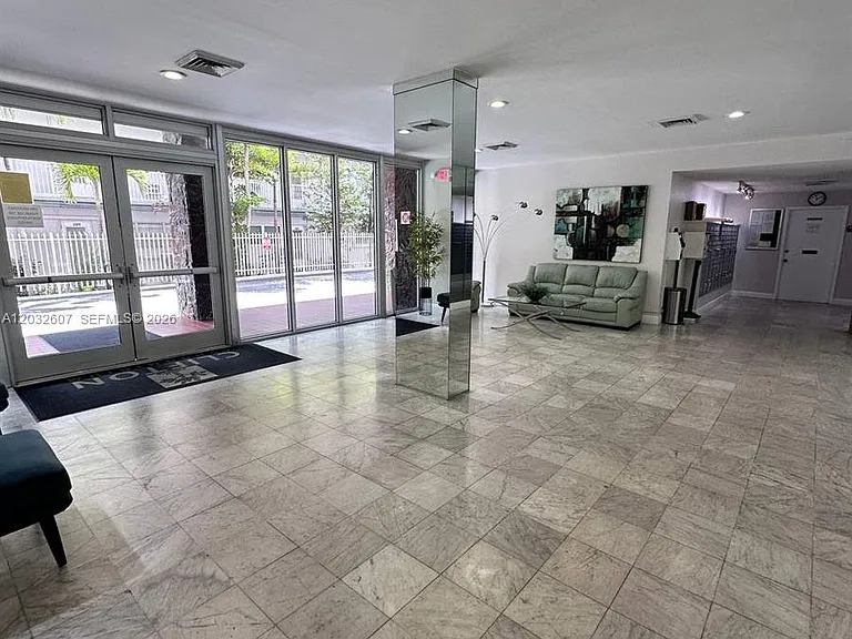 3161 S Ocean Dr #803 — Photo 25