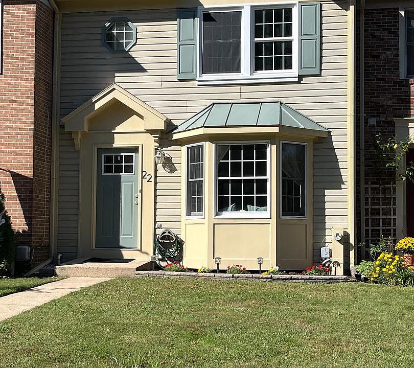 1st image of 22 Hobb Ct