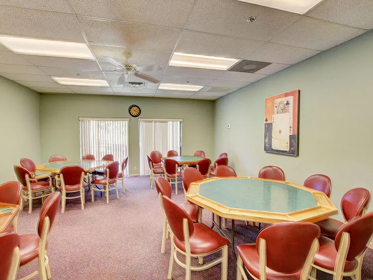 10938 Roebelini Palm Ct #B — Photo 34